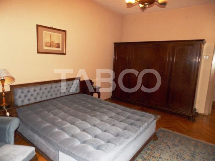 Apartament cu 3 camere decomandat, mobilat în Sub Arini