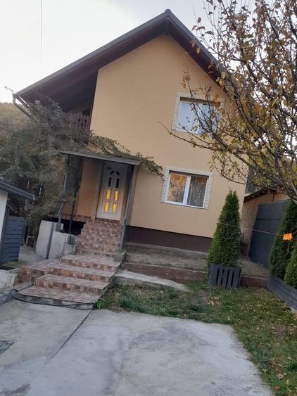 Casă cu 3 camere cu Teren 500 Mp în Sălicea
