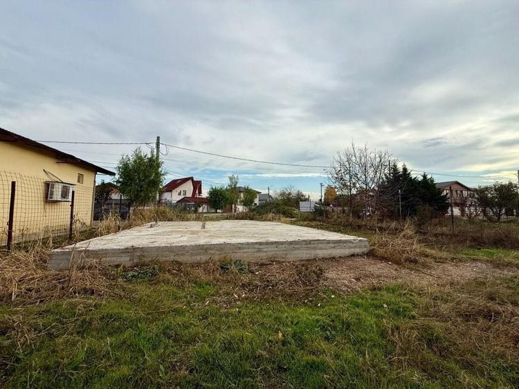 Teren Construcții intravilan de 1207 mp, în Domnești