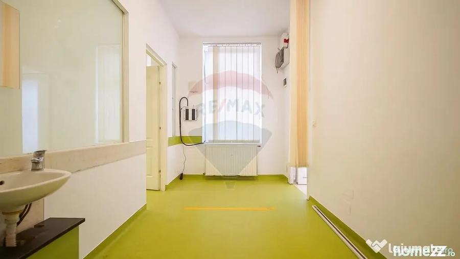 Spațiu comercial, de 66 mp, în Central