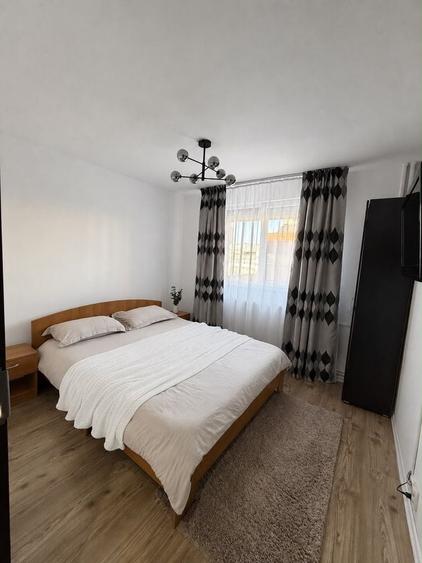 Inchiriez apartament 2 camere - 1