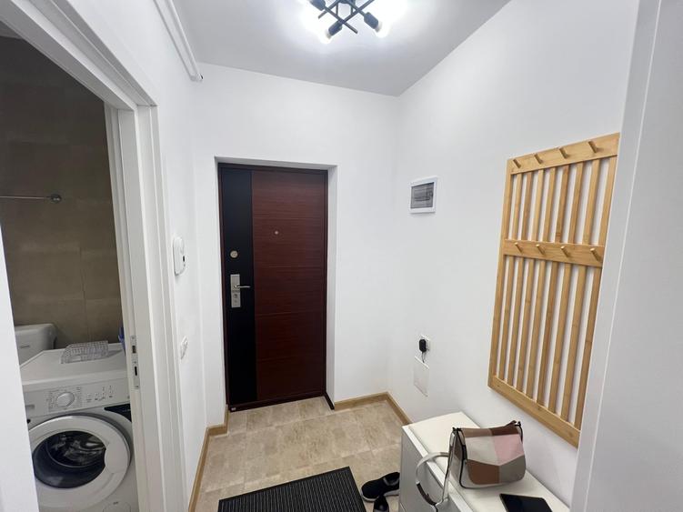 Apartament cu 2 camere semidecomandat, mobilat în Sânpetru