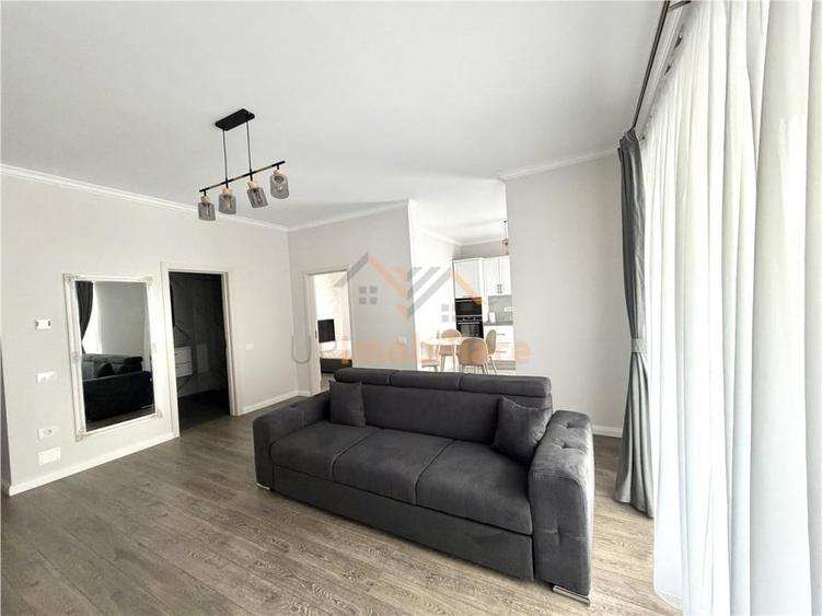 Apartament cu 2 camere semidecomandat în Sânmartin