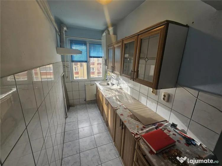 Apartament cu 2 camere nedecomandat în Micro III