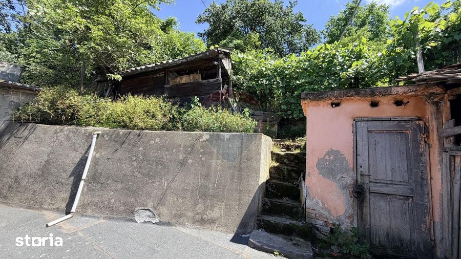 Casă cu 4 camere cu Teren 700 Mp în Vitrometan
