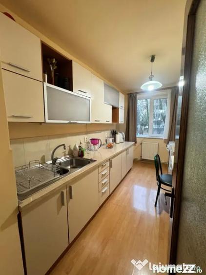 Apartament cu 3 camere decomandat în Săsar
