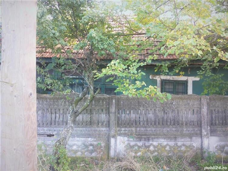 Casă cu 3 camere în Plopi