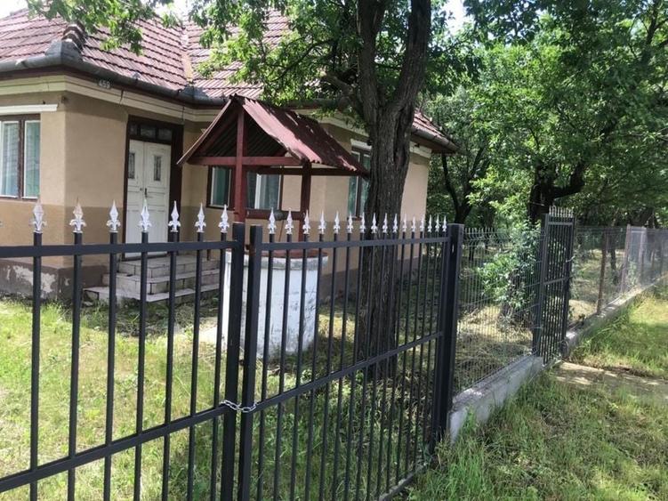 Casă cu 2 camere în Central