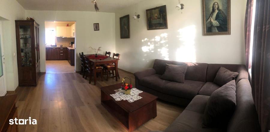 Casă cu 9 camere cu Teren 1000 Mp în Tăuții-Măgherăuș