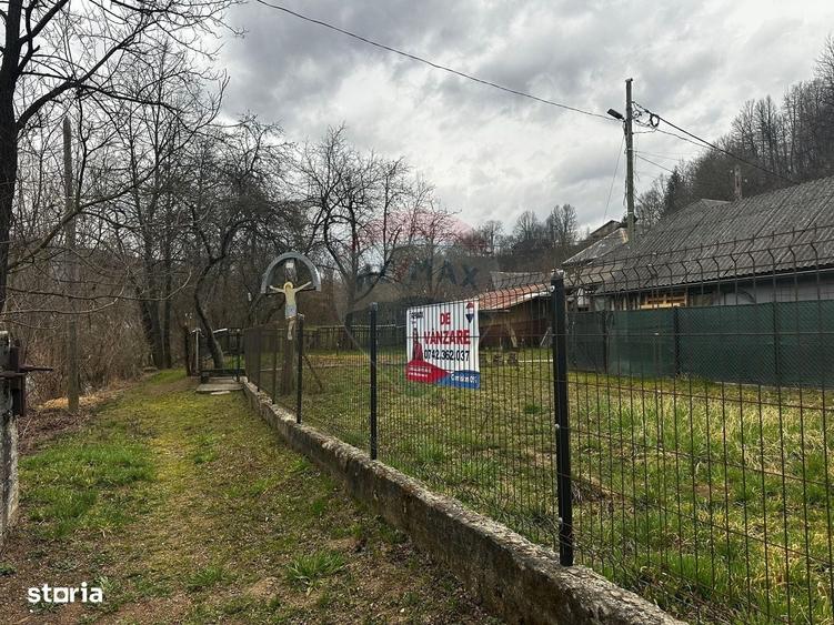 Casă cu 3 camere în Prislop