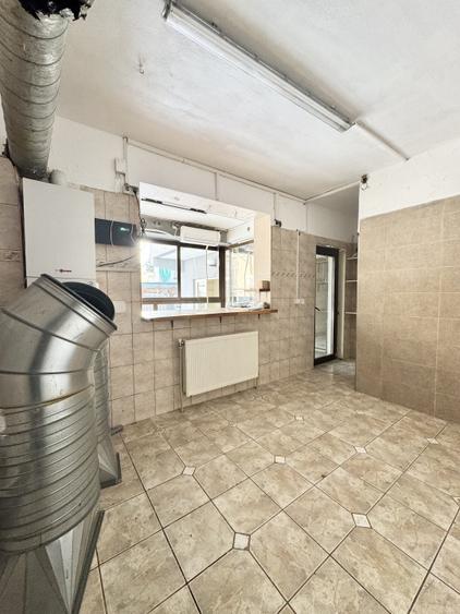 Casă individuală cu 7 camere cu Canalizare în Dorobanți
