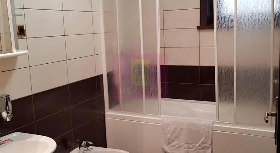 Spațiu comercial, de 742 mp, în Central