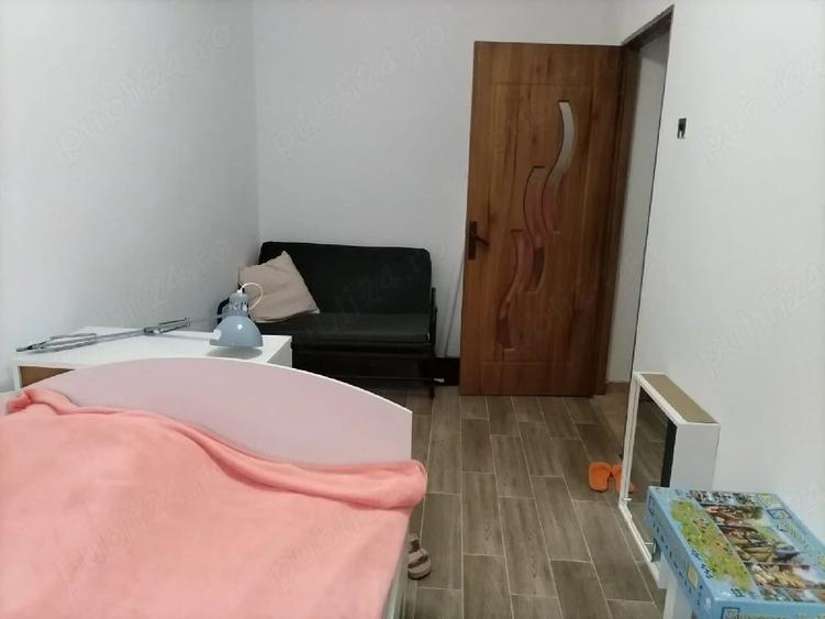 Garsonieră decomandată în Nădrag