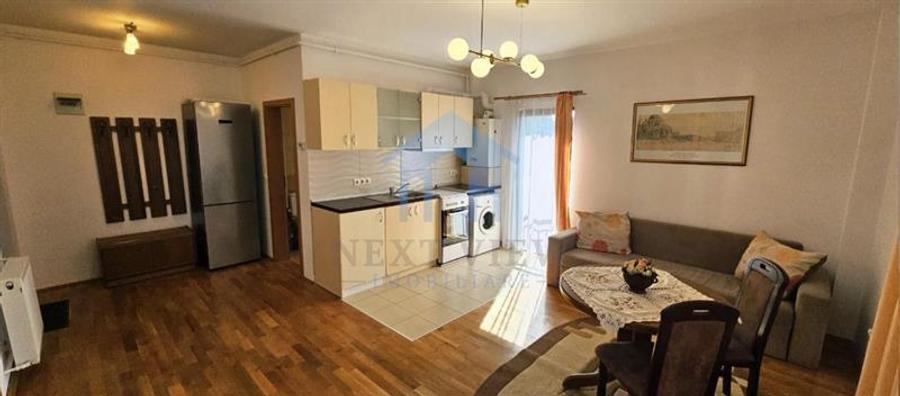 Apartament cu 2 camere decomandat în Zorilor
