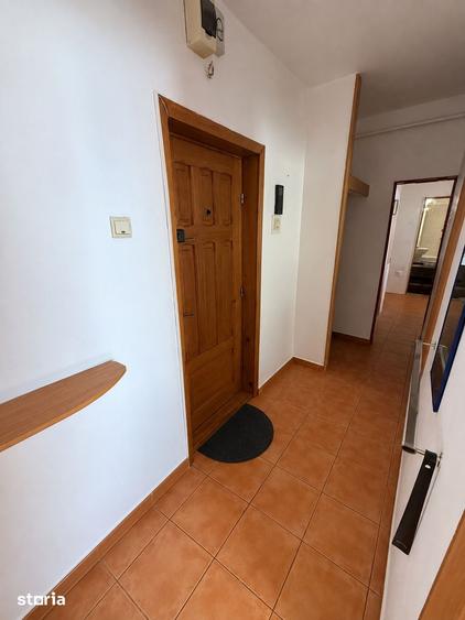 Gara-Bila (Carrefour), locatie excelenta, semicentral - 10