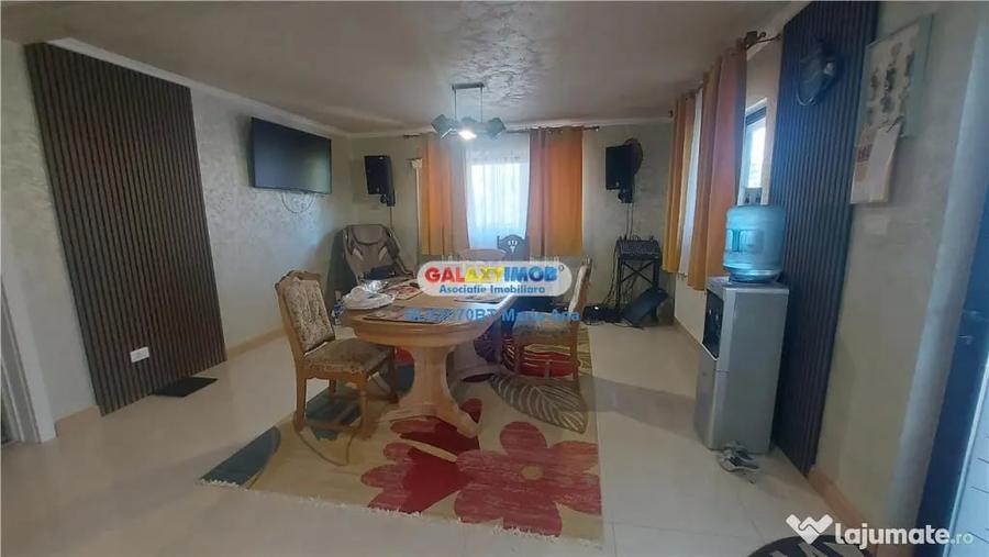 Casă cu 4 camere cu Teren 2000 Mp în Central