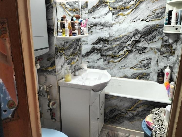 Apartament cu 2 camere decomandat, mobilat în Berceni