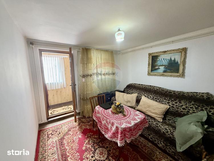 Casă cu 5 camere cu Teren 3344 Mp în Țifești