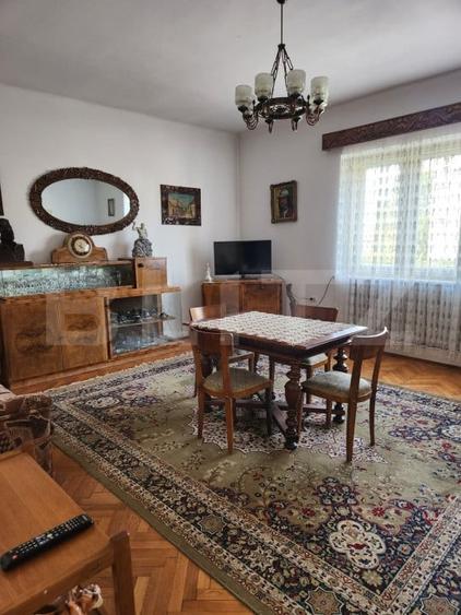 Apartament cu 4 camere decomandat, mobilat în Central