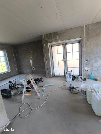 Casă cu 4 camere cu Teren 375 Mp în Valea Ursului