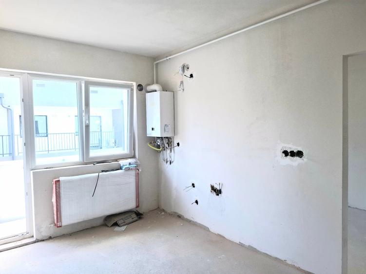 Apartament cu 2 camere semidecomandat în Florești