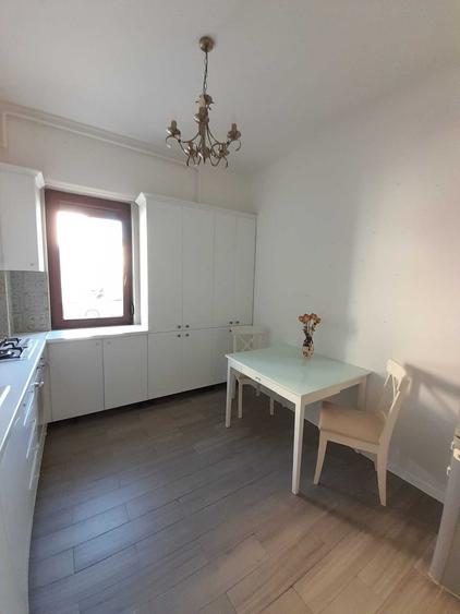 Apartament cu 2 camere decomandat în Mircea cel Bătrân