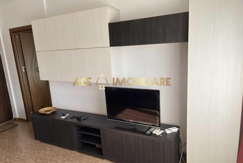 Apartament cu 3 camere semidecomandat, mobilat în Progresul