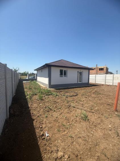 Casă individuală cu 3 camere cu Teren 280 Mp în Vârteju