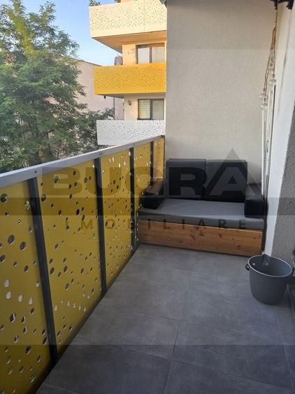Apartament cu 2 camere semidecomandat, mobilat în Florești