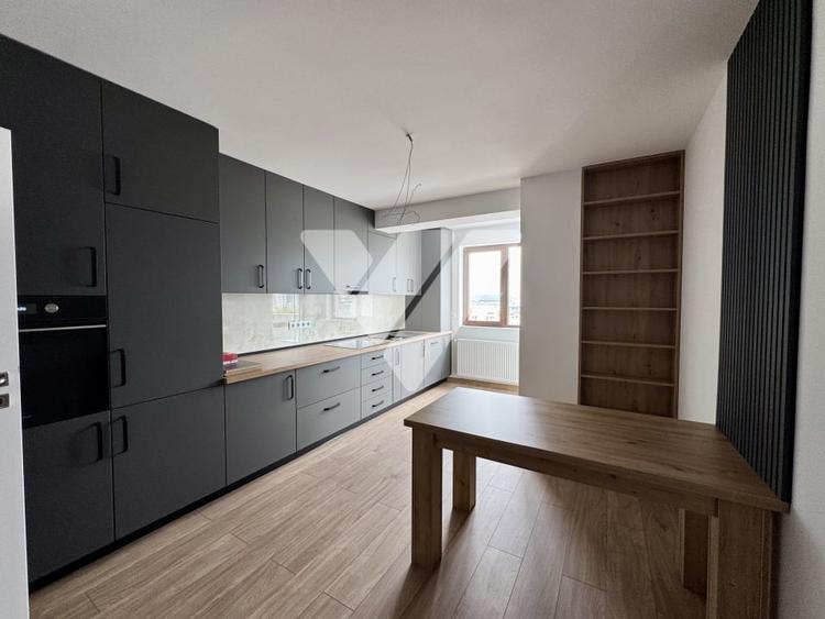 Apartament cu 3 camere decomandat în Mihai Viteazul
