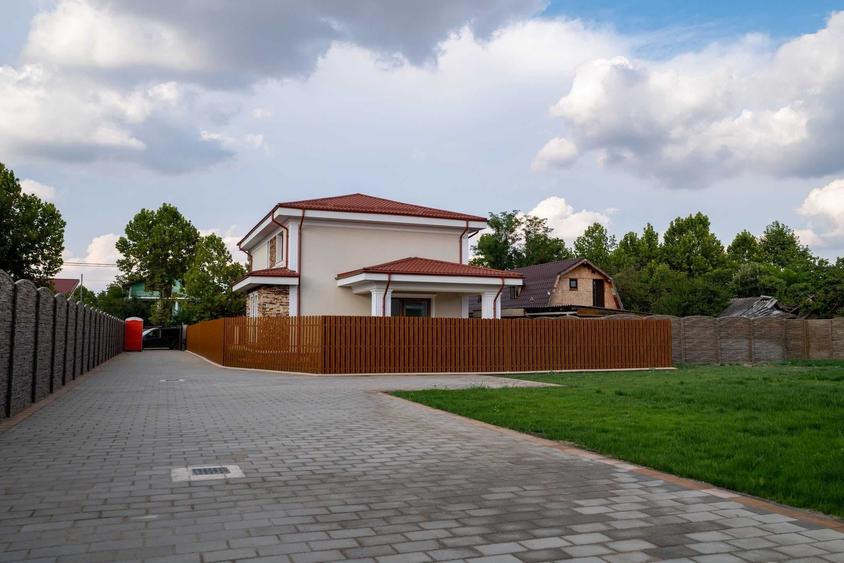 Casă cu 4 camere în Central
