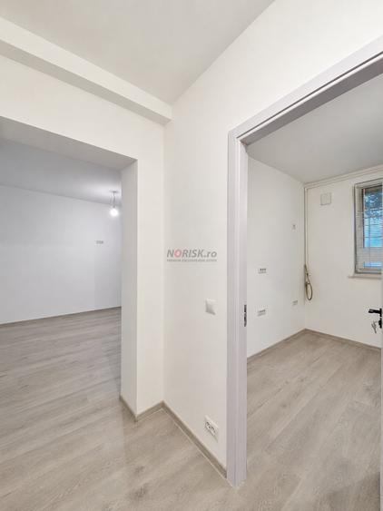 Apartament cu 3 camere semidecomandat în Pajura