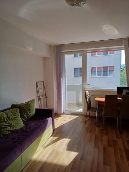 Apartament 2 dormitoare, zona Stadion, etaj 1, de inchiriat - 1