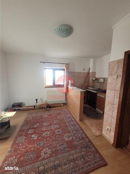 Casă cu 4 camere cu Teren 2500 Mp în Agigea