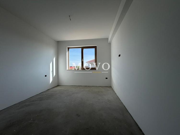 Casă individuală cu 5 camere cu Canalizare în Săcălaz