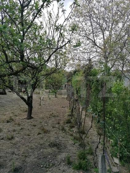 Casă individuală cu 6 camere cu Canalizare în 14 Mai