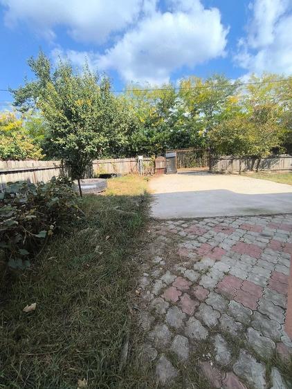 Casă cu 3 camere cu Teren 963 Mp în Miroslava