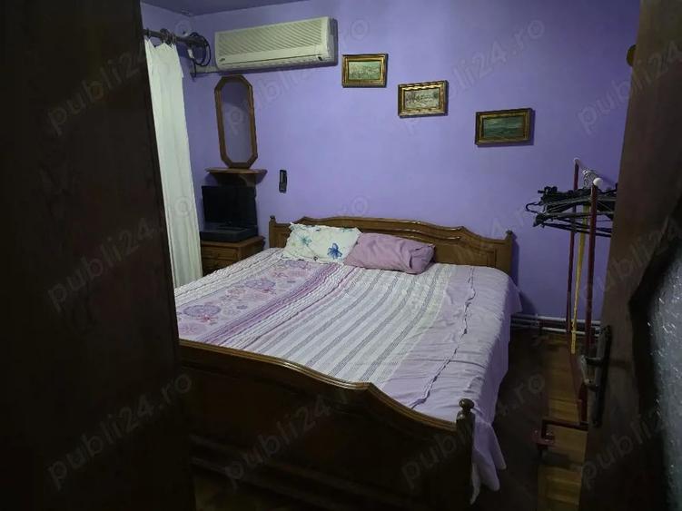 Apartament cu 3 camere decomandat în Exterior Vest