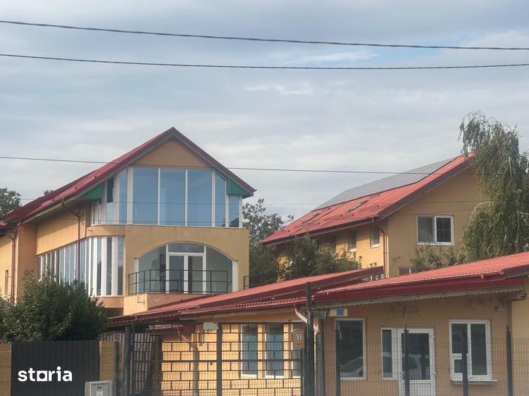 Casă cu 10 camere cu Teren 750 Mp în Balotești