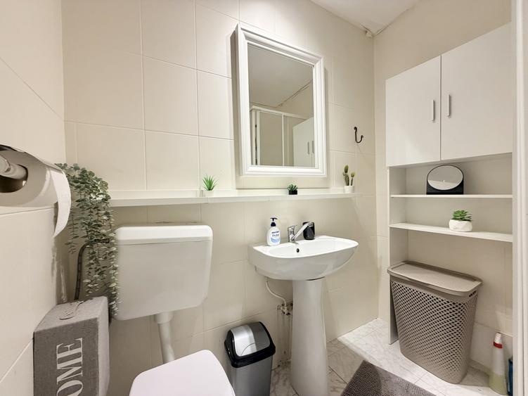 Cozy Studio luminos in Banu Manta - Victoriei cu pat si canapea - 9