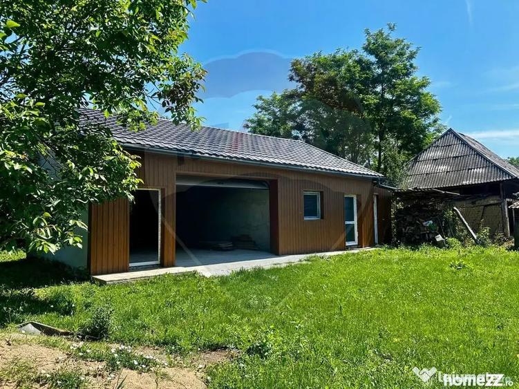 Casă cu 3 camere cu Teren 1500 Mp în Aciua