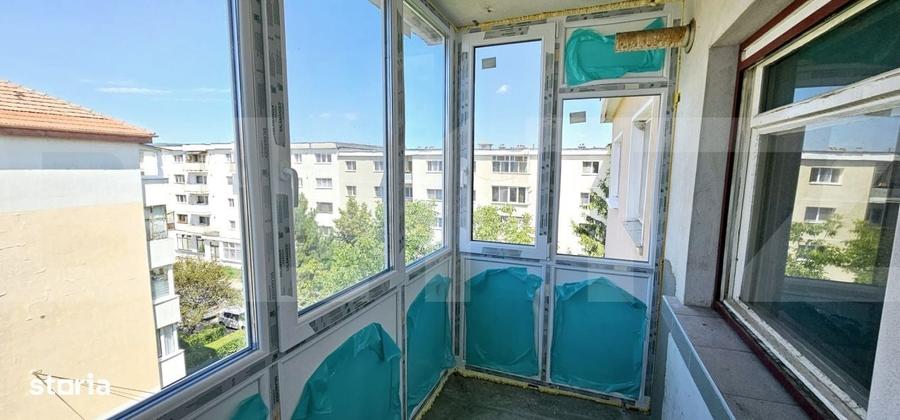 Apartament cu 3 camere decomandat în Lenin