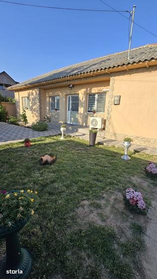 Casă cu 3 camere decomandat cu Teren 627 Mp în Limanu