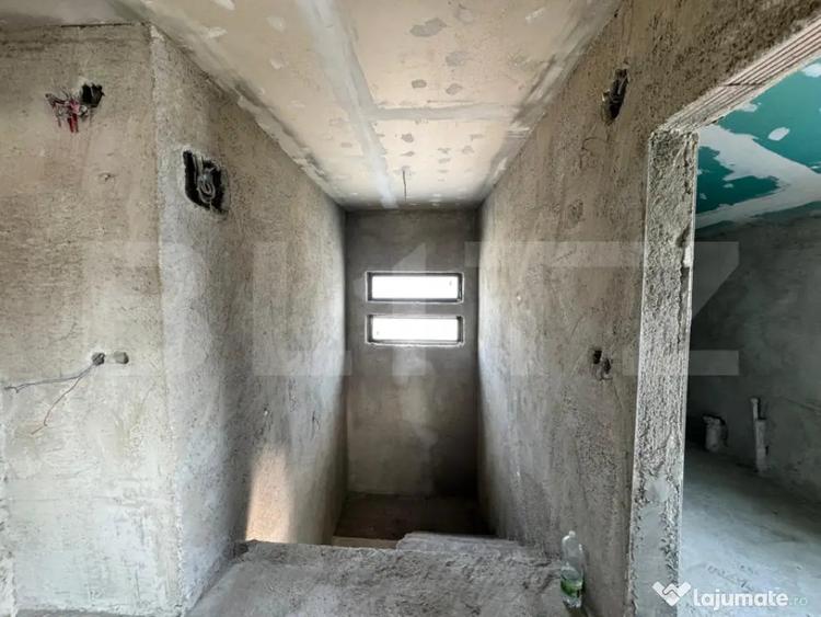Casă cu 4 camere cu Teren 500 Mp în Central