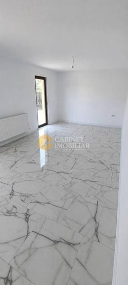 Casă individuală cu 4 camere cu Canalizare în Voinești