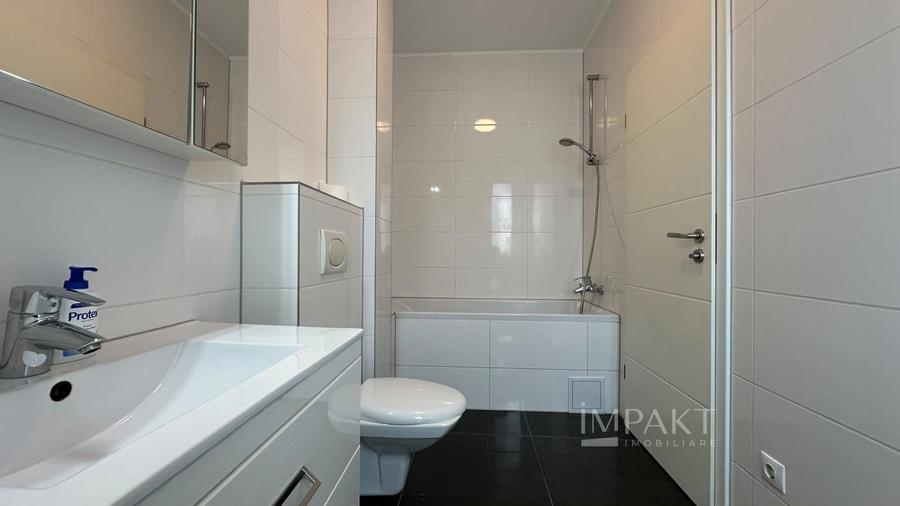 Apartament cu 3 camere semidecomandat, mobilat în Gheorgheni
