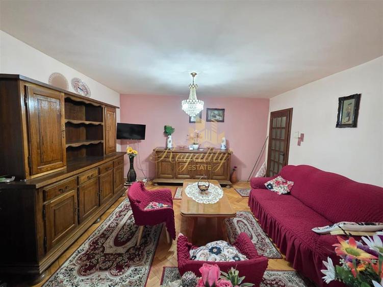 Apartament cu 3 camere decomandat, mobilat în Dorobanților