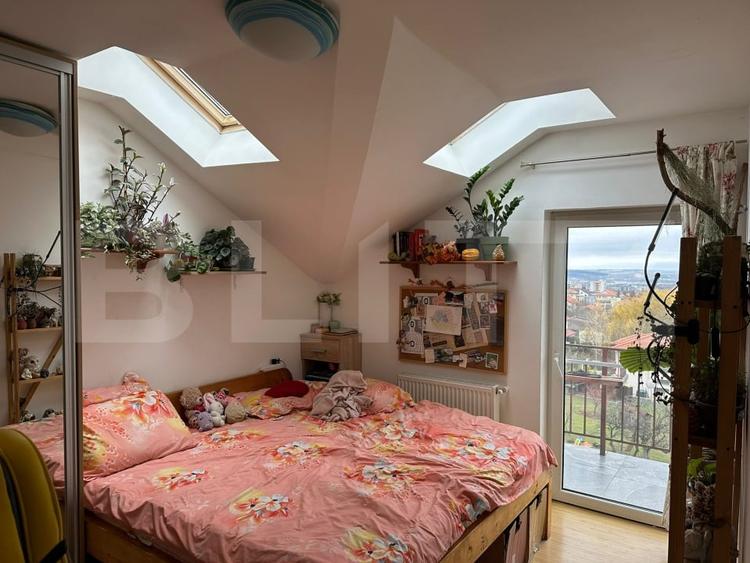 Apartament cu 3 camere decomandat, mobilat în Bună Ziua