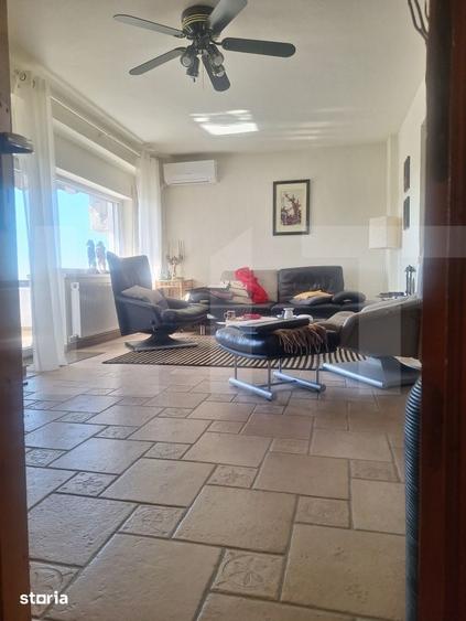 Apartament cu 4 camere decomandat în Girocului