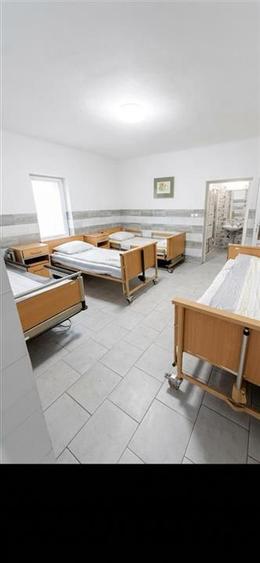 Casă cu 8 camere cu Teren 2669 Mp în Tinca
